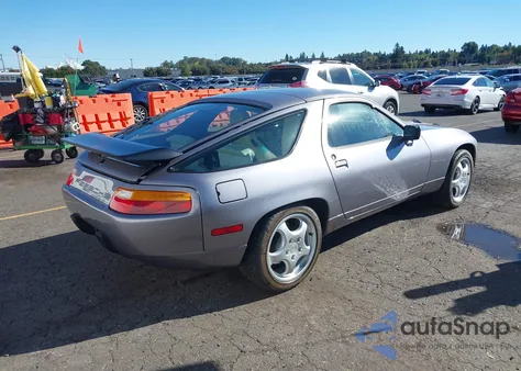 1987 Porsche 928 S z USA, uszkodzony, nr VIN WP0JB0921HS861075
